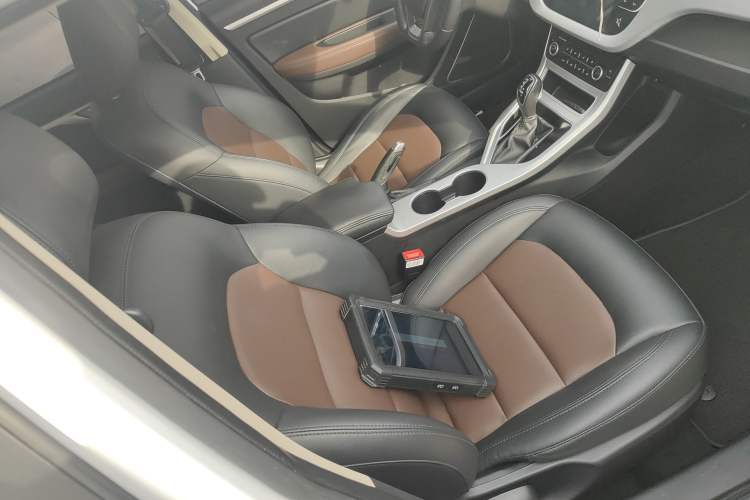 Used Geely Auto Vision 2019 Upgraded Model 1.5L CVT Luxury Version China VI Standard Right Front Seat