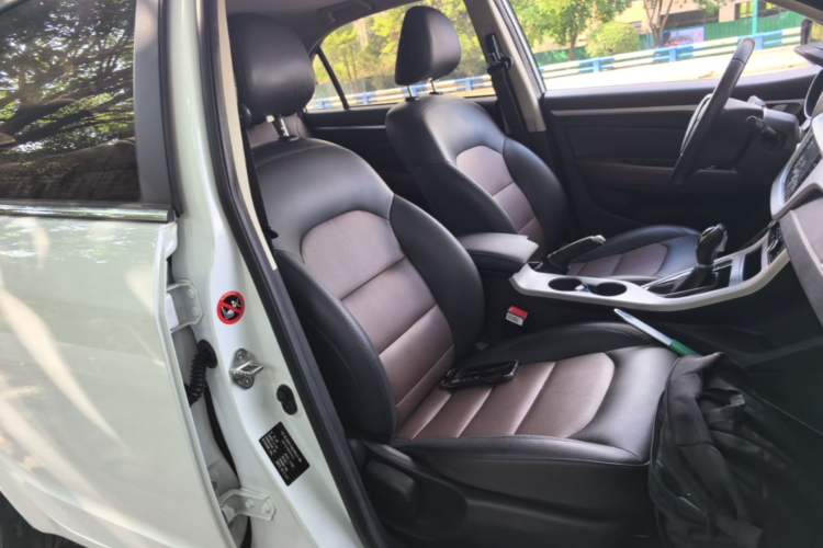 Used Geely Auto Vision 2019 Upgraded Model 1.5L CVT Prestige Version China VI Standard Right Front Seat