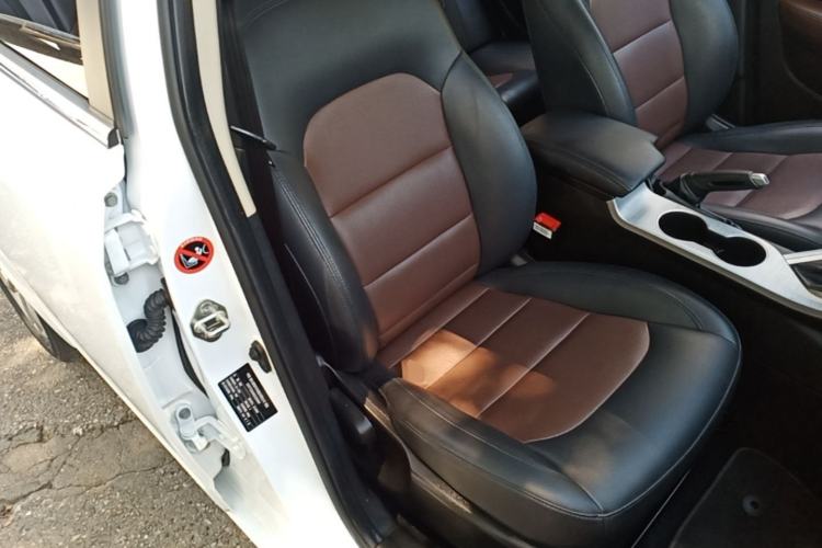 Used Geely Auto Vision 2019 Upgraded Model 1.5L CVT Luxury Version China VI Standard Right Front Seat