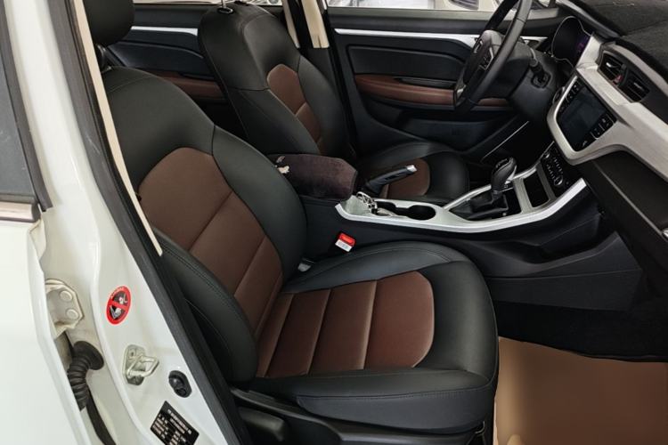 Used Geely Auto Vision 2019 Upgraded Model 1.5L CVT Luxury Version China VI Standard Right Front Seat