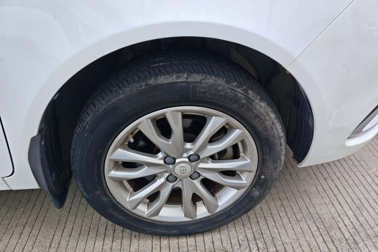 Used Geely Auto Vision 2019 Upgraded Model 1.5L CVT Luxury Version China VI Standard Right Front Wheel Hub