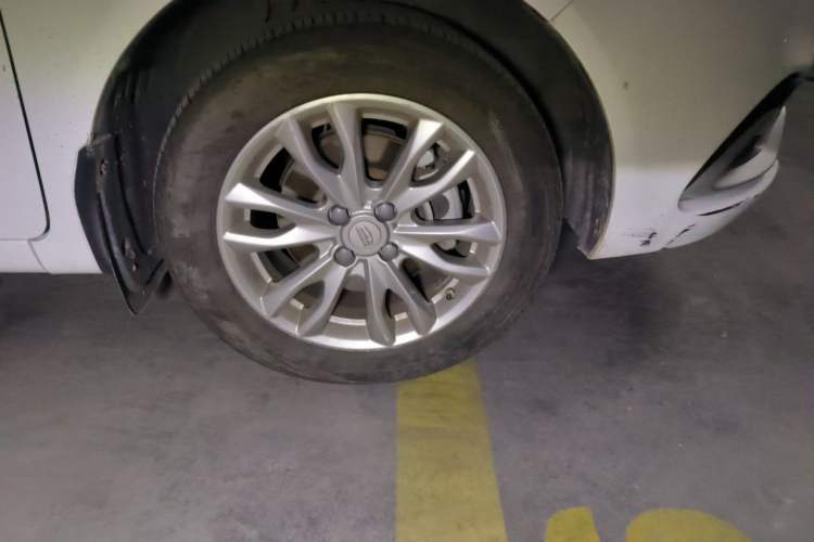 Used Geely Auto Vision 2019 Upgraded Model 1.5L CVT Prestige Version China VI Standard Right Front Wheel Hub