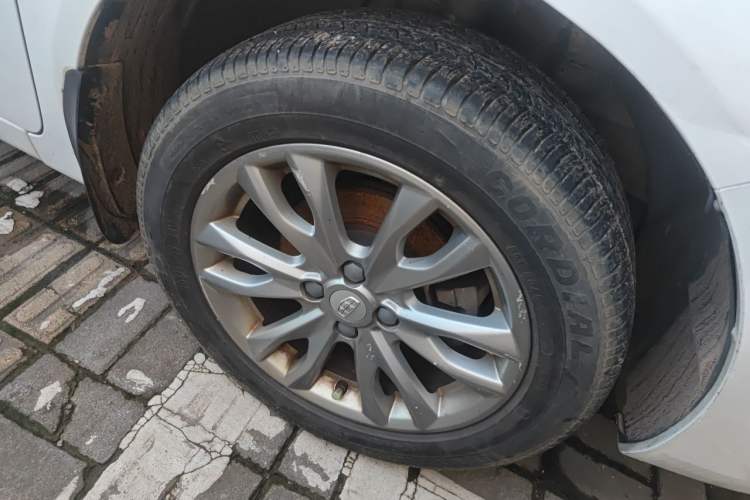 Used Geely Auto Vision 2019 Upgraded Model 1.5L Manual Luxury Version China V Standard Right Front Wheel Hub