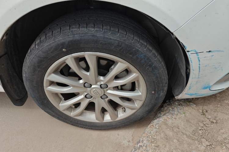 Used Geely Auto Vision 2019 Upgraded Model 1.5L CVT Luxury Version China VI Standard Right Front Wheel Hub