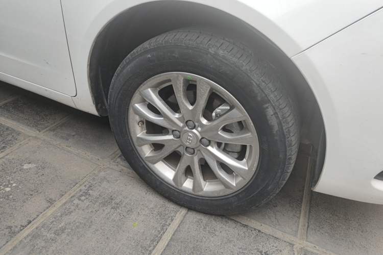 Used Geely Auto Vision 2019 Upgraded Model 1.5L CVT Luxury Version China VI Standard Right Front Wheel Hub
