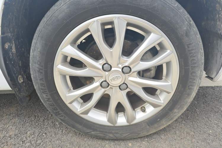Used Geely Auto Vision 2019 Upgraded Model 1.5L Manual Entry-Level Version China VI Standard Right Front Wheel Hub