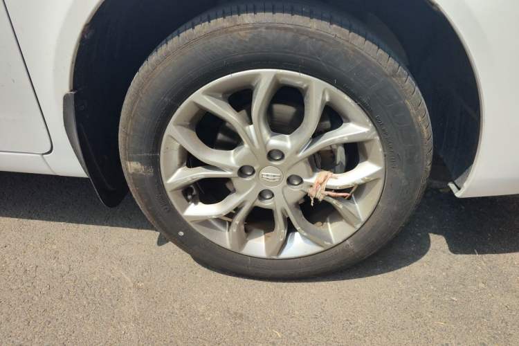 Used Geely Auto Vision 2019 Upgraded Model 1.5L Manual "Million Happiness" Edition China V Standard Right Front Wheel Hub