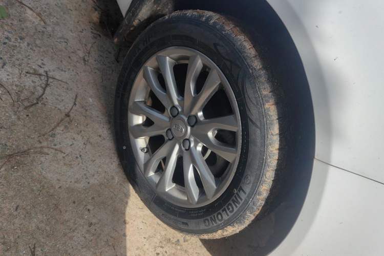 Used Geely Auto Vision 2019 Upgraded Model 1.5L CVT Luxury Version China VI Standard Right Front Wheel Hub