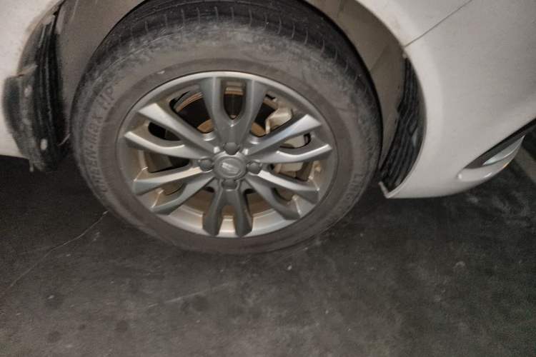 Used Geely Auto Vision 2019 Upgraded Model 1.5L CVT Luxury Version China VI Standard Right Front Wheel Hub