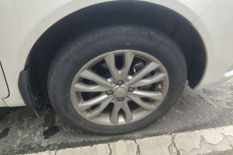 Used Geely Auto Vision 2019 Upgraded Model 1.5L CVT Luxury Version China VI Standard Right Front Wheel Hub