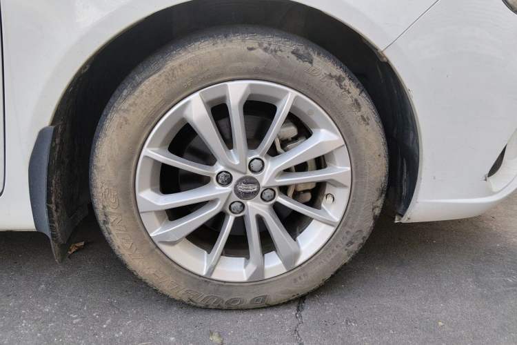 Used Geely Auto Vision 2019 Upgraded Model 1.5L CVT Luxury Version China VI Standard Right Front Wheel Hub