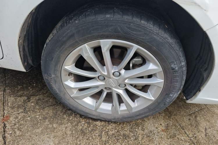 Used Geely Auto Vision 2019 Upgraded Model 1.5L CVT Luxury Version China VI Standard Right Front Wheel Hub