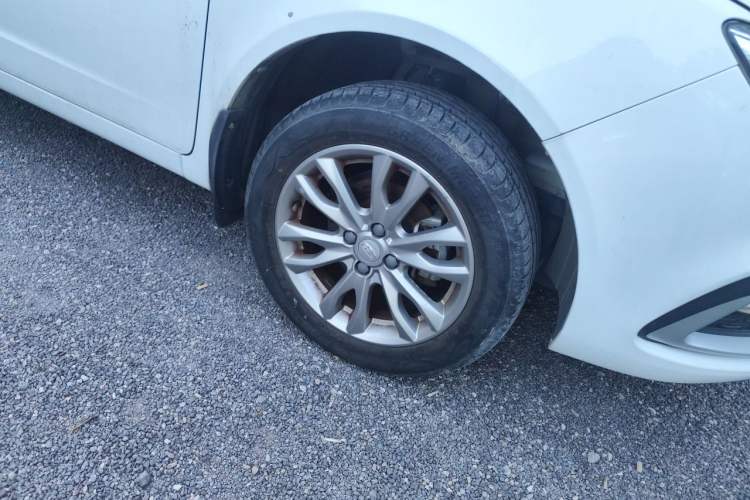 Used Geely Auto Vision 2019 Upgraded Model 1.5L Manual Luxury Version China V Standard Right Front Wheel Hub