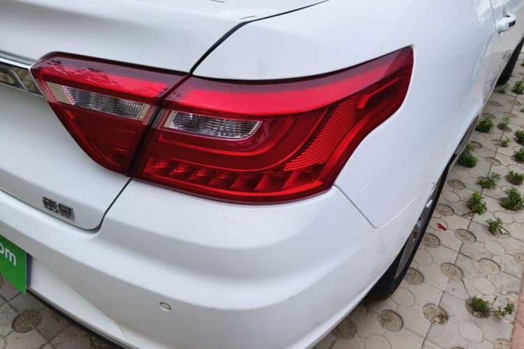 Used Geely Auto Vision 2019 Upgraded Model 1.5L CVT Luxury Version China VI Standard Right Rear Taillight
