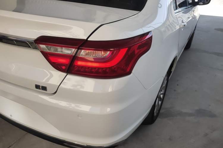 Used Geely Auto Vision 2019 Upgraded Model 1.5L CVT Luxury Version China VI Standard Right Rear Taillight
