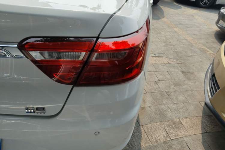 Used Geely Auto Vision 2019 Upgraded Model 1.5L Manual Luxury Version China VI Standard Right Rear Taillight