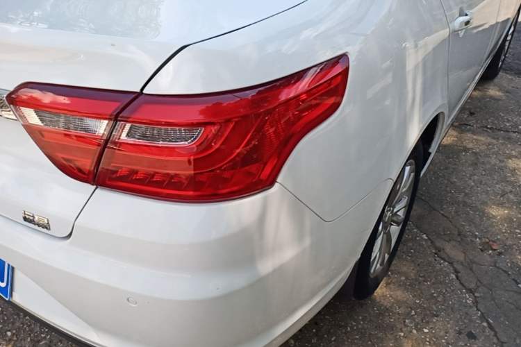 Used Geely Auto Vision 2019 Upgraded Model 1.5L CVT Luxury Version China VI Standard Right Rear Taillight