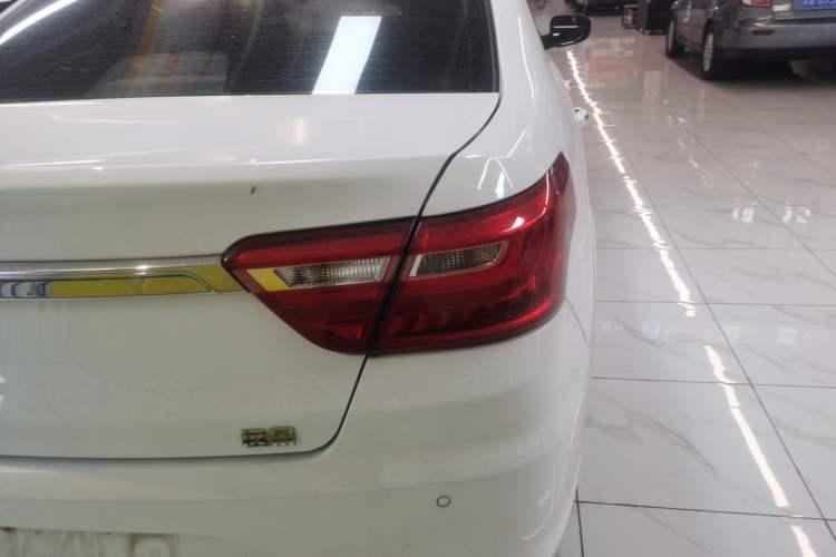 Used Geely Auto Vision 2019 Upgraded Model 1.5L CVT Luxury Version China VI Standard Right Rear Taillight