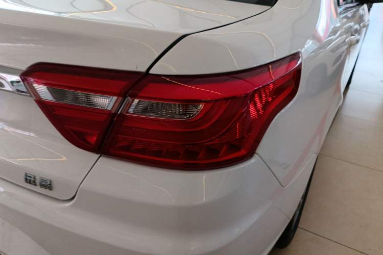 Used Geely Auto Vision 2019 Upgraded Model 1.5L CVT Luxury Version China VI Standard Right Rear Taillight