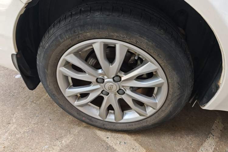 Used Geely Auto Vision 2019 Upgraded Model 1.5L CVT Luxury Version China VI Standard Right Rear Wheel Hub