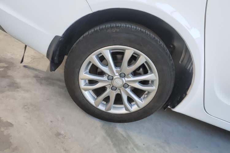 Used Geely Auto Vision 2019 Upgraded Model 1.5L CVT Luxury Version China VI Standard Right Rear Wheel Hub