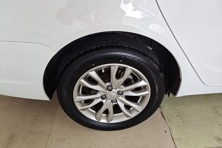Used Geely Auto Vision 2019 Upgraded Model 1.5L CVT Luxury Version China VI Standard Right Rear Wheel Hub
