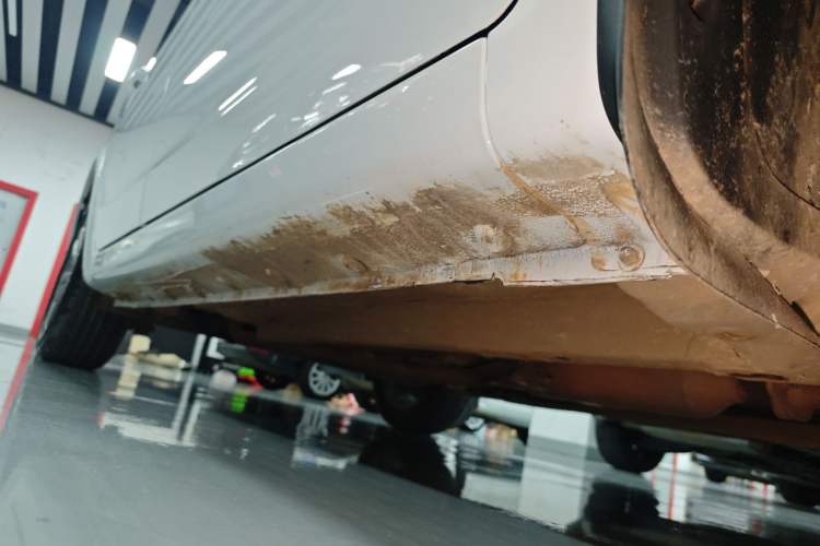 Used Geely Auto Vision 2019 Upgraded Model 1.5L CVT Prestige Version China VI Standard Right Side Sill