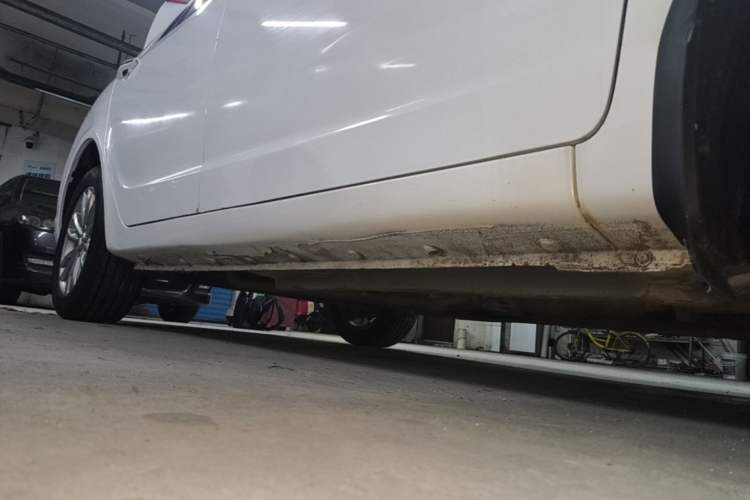 Used Geely Auto Vision 2019 Upgraded Model 1.5L CVT Prestige Version China VI Standard Right Side Sill