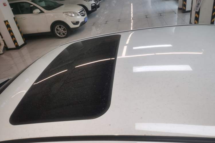 Used Geely Auto Vision 2019 Upgraded Model 1.5L CVT Luxury Version China VI Standard Roof