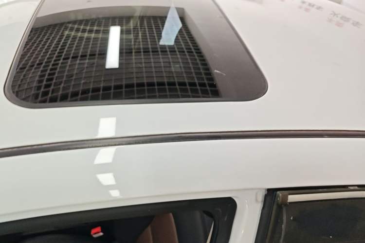Used Geely Auto Vision 2019 Upgraded Model 1.5L CVT Luxury Version China VI Standard Roof
