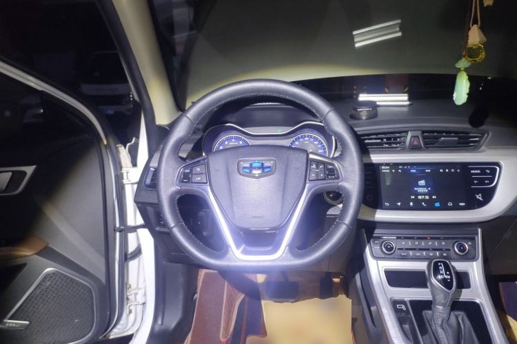Used Geely Auto Vision 2019 Upgraded Model 1.5L CVT Luxury Version China VI Standard Steering Wheel
