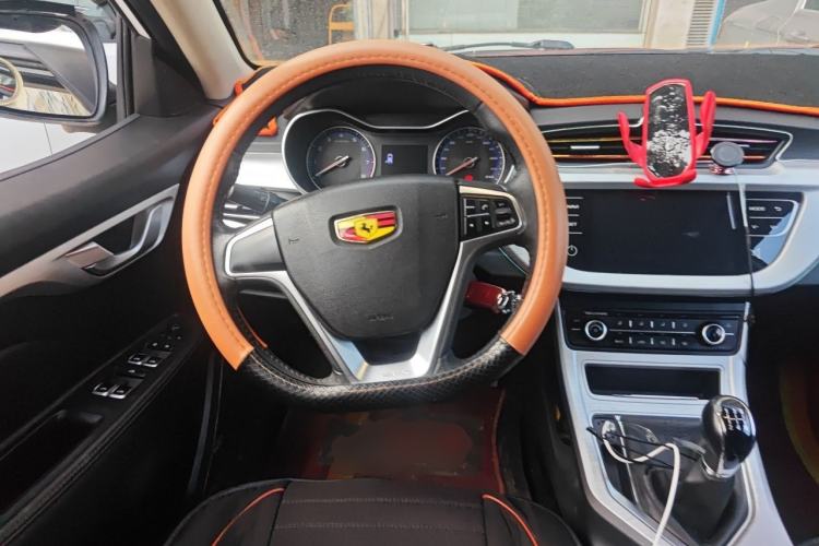 Used Geely Auto Vision 2019 Upgraded Model 1.5L Manual Luxury Version China V Standard Steering Wheel