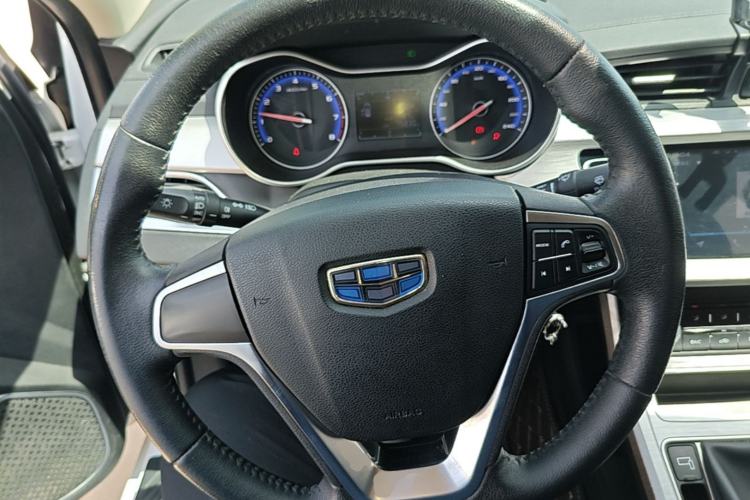Used Geely Auto Vision 2019 Upgraded Model 1.5L Manual Luxury Version China VI Standard Steering Wheel