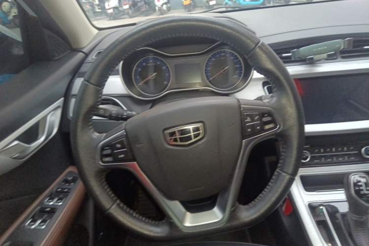 Used Geely Auto Vision 2019 Upgraded Model 1.5L CVT Luxury Version China VI Standard Steering Wheel