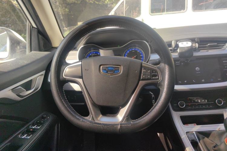 Used Geely Auto Vision 2019 Upgraded Model 1.5L Manual Luxury Version China V Standard Steering Wheel