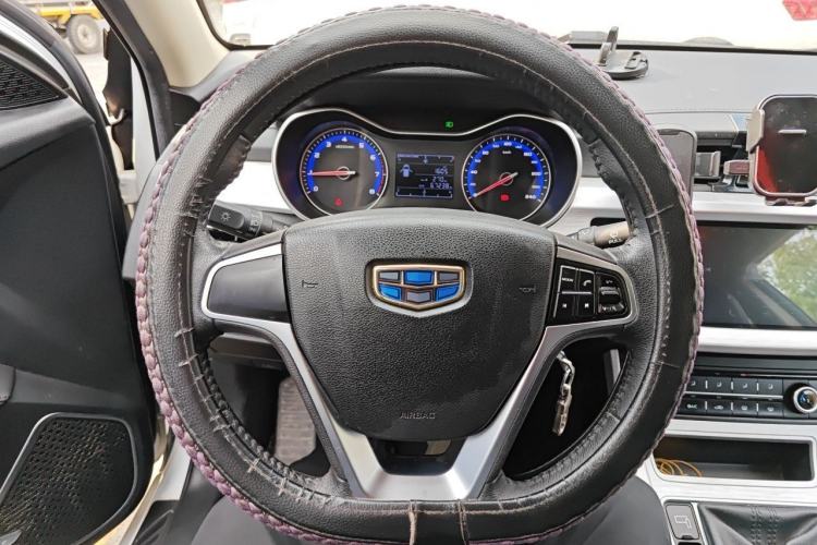Used Geely Auto Vision 2019 Upgraded Model 1.5L Manual Luxury Version China VI Standard Steering Wheel