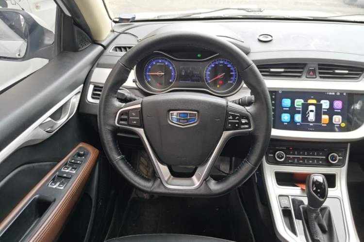 Used Geely Auto Vision 2019 Upgraded Model 1.5L CVT Luxury Version China VI Standard Steering Wheel