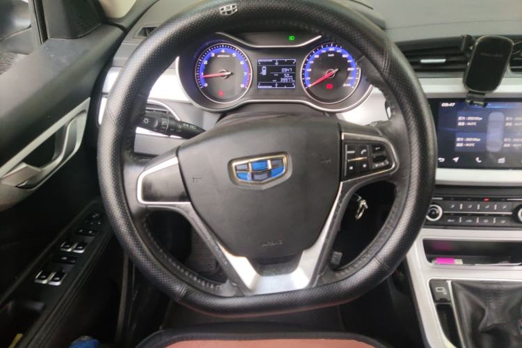 Used Geely Auto Vision 2019 Upgraded Model 1.5L Manual Luxury Version China VI Standard Steering Wheel