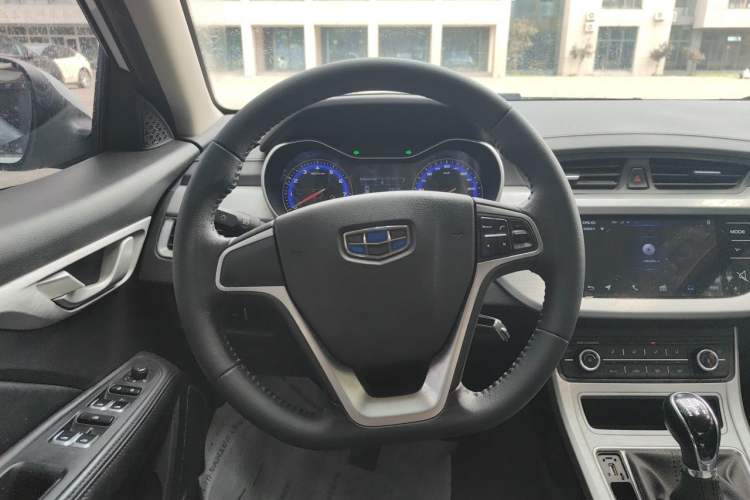 Used Geely Auto Vision 2019 Upgraded Model 1.5L Manual Luxury Version China VI Standard Steering Wheel