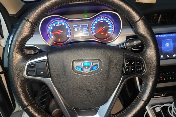 Used Geely Auto Vision 2019 Upgraded Model 1.5L CVT Luxury Version China VI Standard Steering Wheel