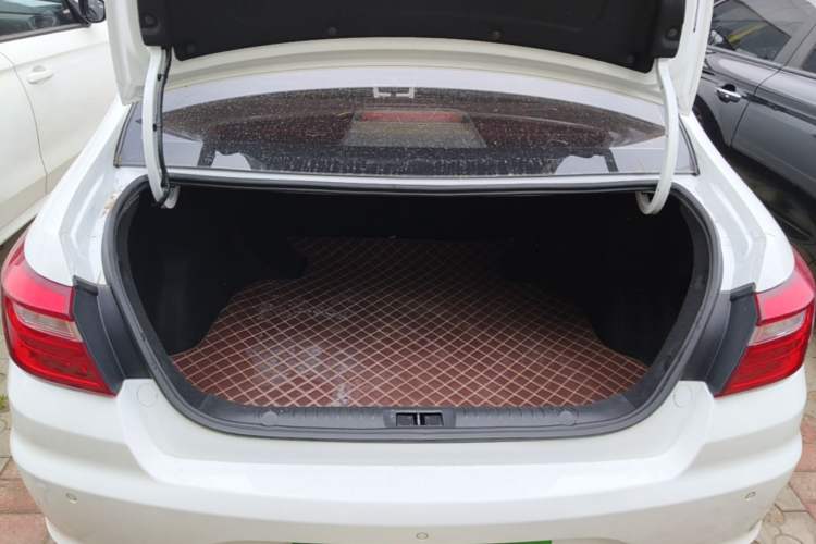Used Geely Auto Vision 2019 Upgraded Model 1.5L CVT Luxury Version China VI Standard Trunk