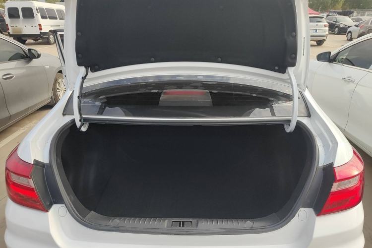 Used Geely Auto Vision 2019 Upgraded Model 1.5L CVT Luxury Version China VI Standard Trunk