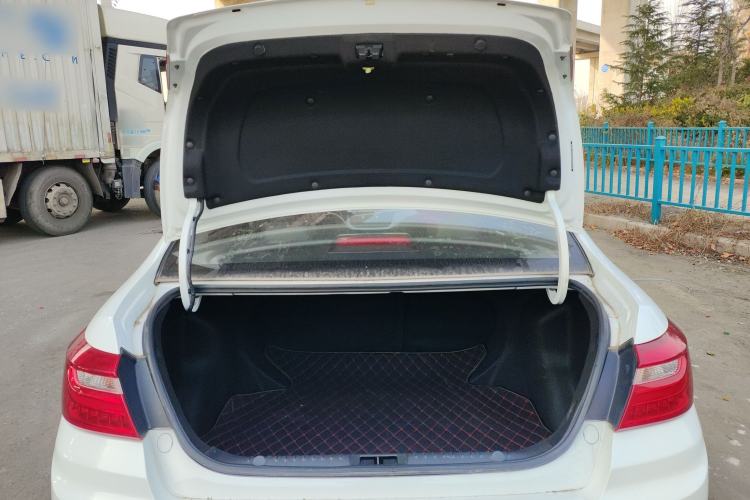 Used Geely Auto Vision 2019 Upgraded Model 1.5L Manual Luxury Version China VI Standard Trunk
