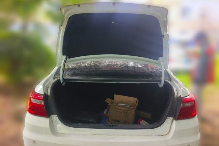 Used Geely Auto Vision 2019 Upgraded Model 1.5L Manual Luxury Version China VI Standard Trunk