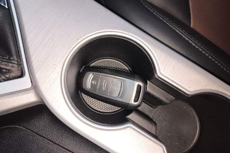 Used Geely Auto Vision 2019 Upgraded Model 1.5L CVT Prestige Version China VI Standard Vehicle Key
