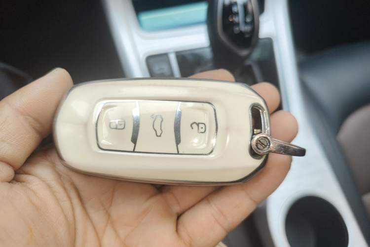 Used Geely Auto Vision 2019 Upgraded Model 1.5L CVT Luxury Version China VI Standard Vehicle Key