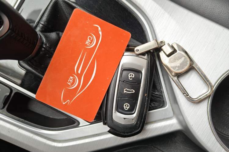 Used Geely Auto Vision 2019 Upgraded Model 1.5L CVT Luxury Version China VI Standard Vehicle Key