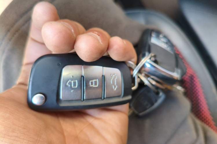 Used Geely Auto Vision 2019 Upgraded Model 1.5L Manual Luxury Version China V Standard Vehicle Key