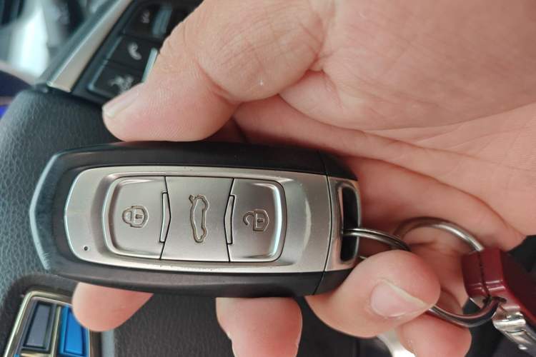 Used Geely Auto Vision 2019 Upgraded Model 1.5L CVT Prestige Version China VI Standard Vehicle Key