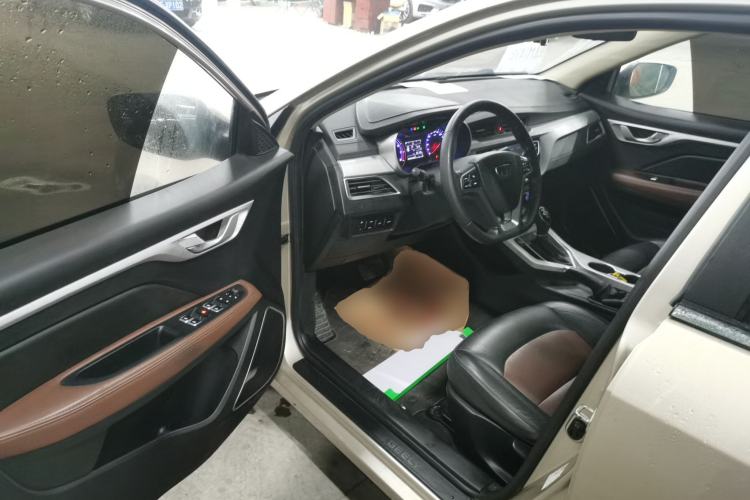 Used Geely Auto Vision 2019 Upgraded Model 1.5L CVT Luxury Version China VI Standard Driver Seat
